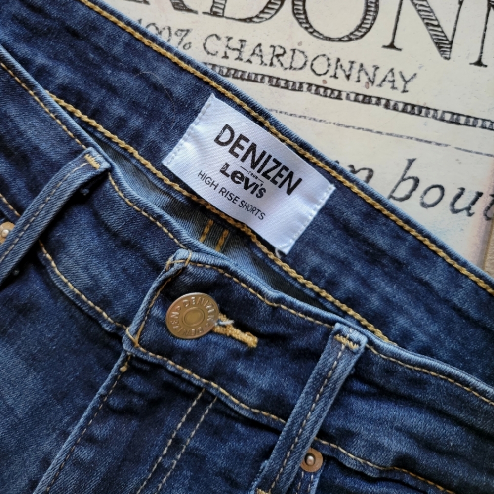 Denizen Levi's High Rise Dark Wash Jean Shorts - Picture 5 of 7
